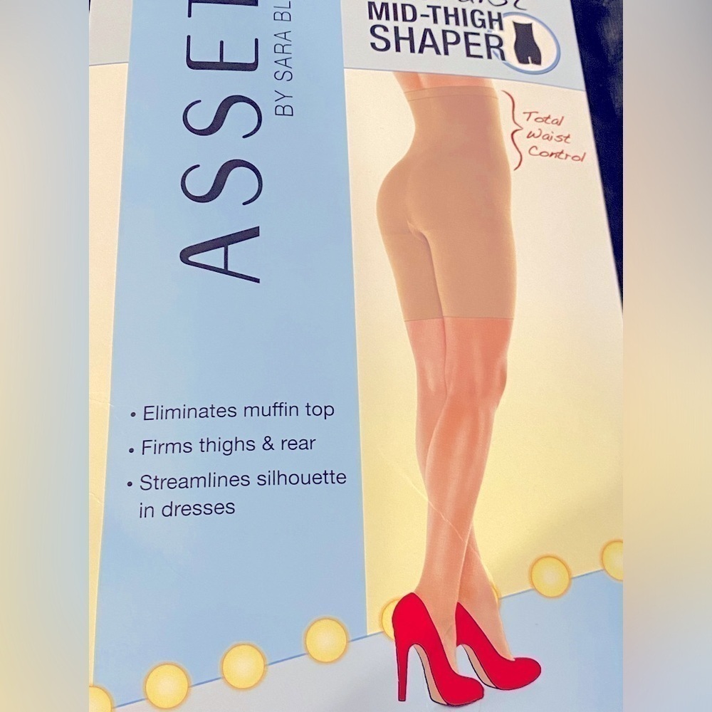 Spanx Assets by Sara Blakely Nude Hi-waist Mid-Thigh Shaper Size 3 (155-180lbs)